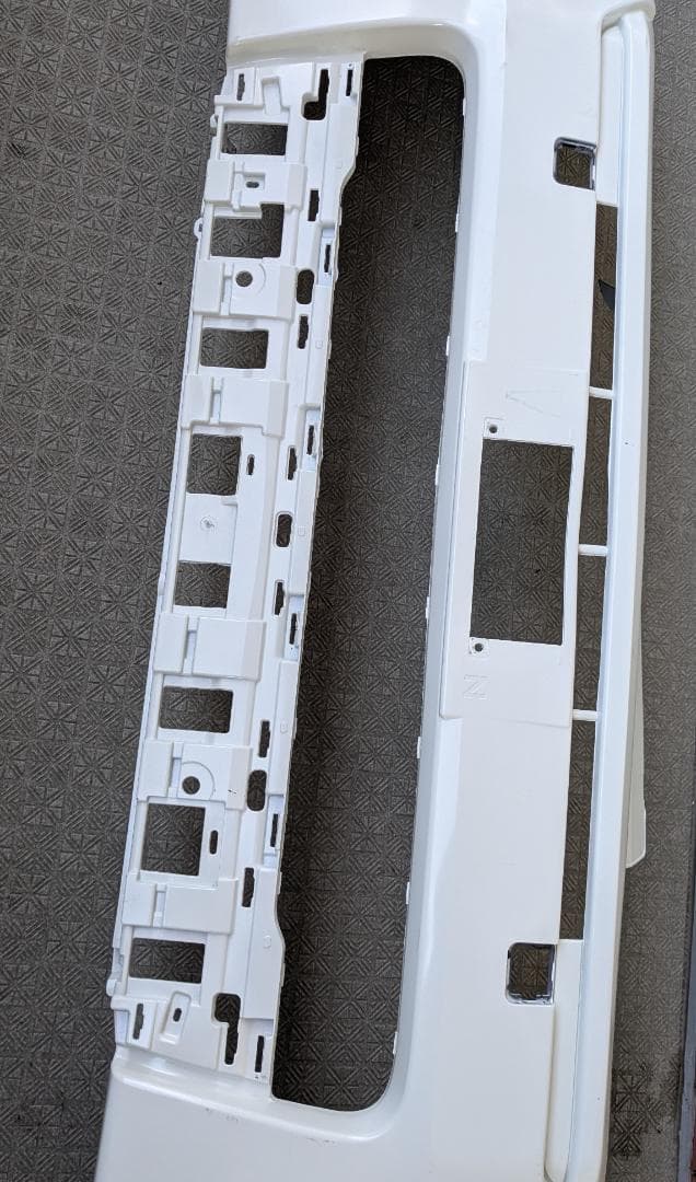 トヨタ 200系4型 ハイエース フロントバンパー 中古