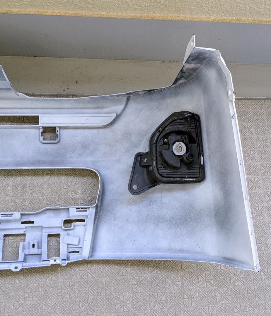 トヨタ 200系4型 ハイエース フロントバンパー 中古