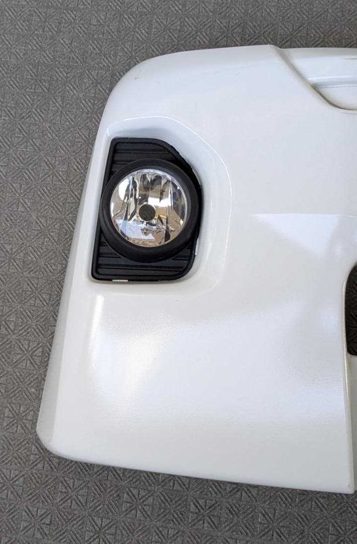 トヨタ 200系4型 ハイエース フロントバンパー 中古