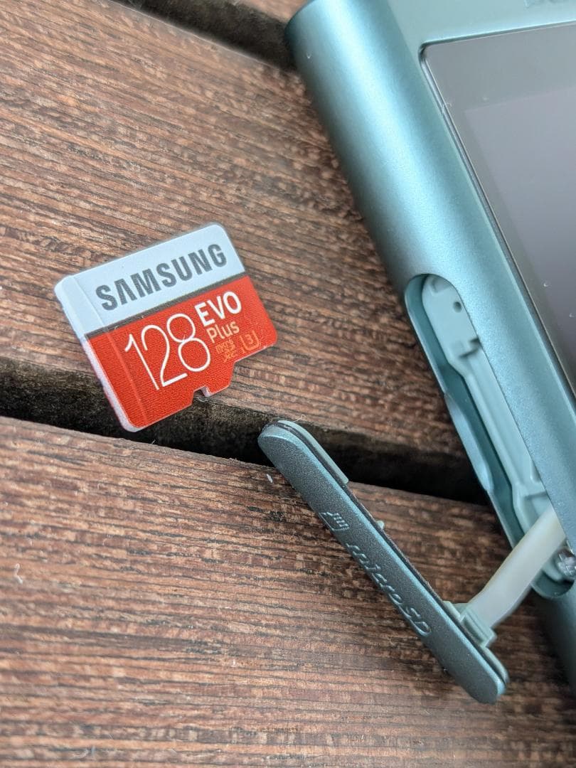 SONY ウォークマン NW-A55 16GB+128GB 純正シリコンケース他