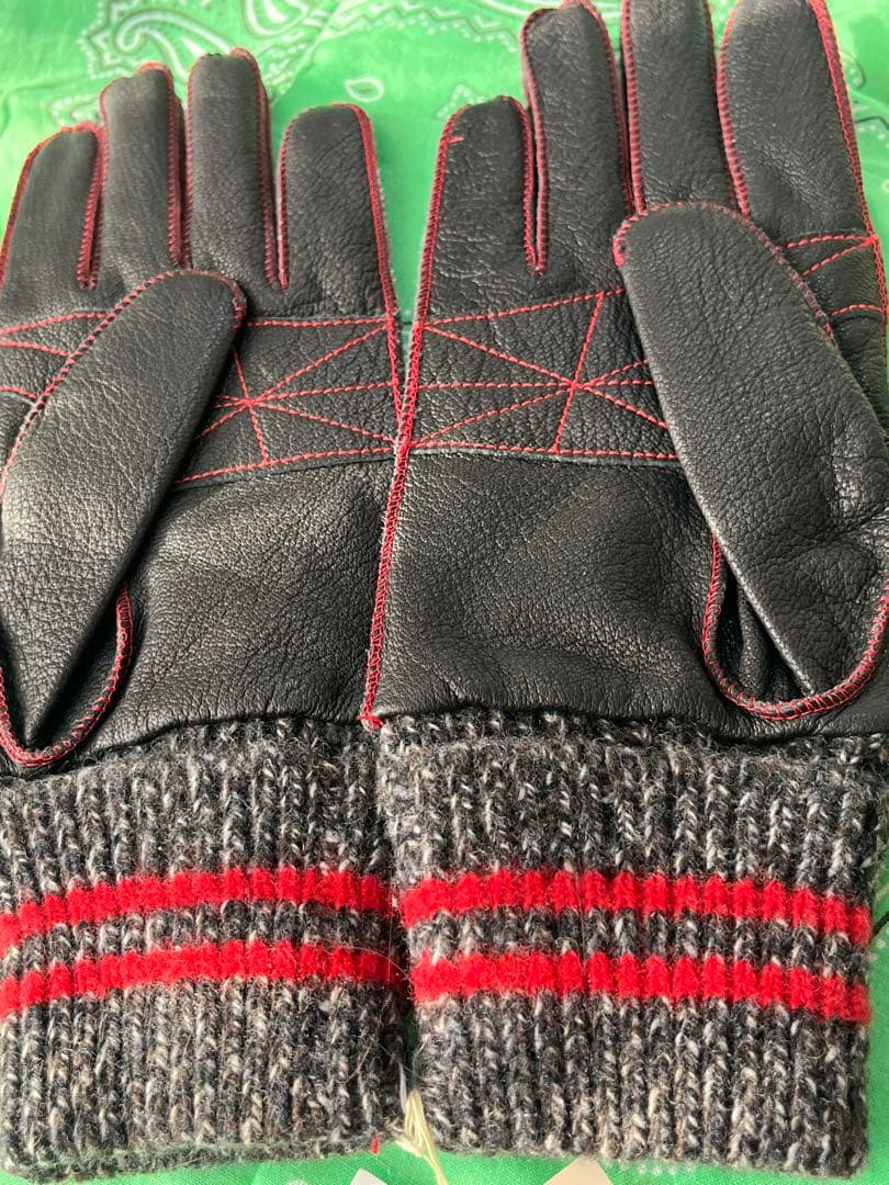 本日お得！Vivienne Westwood新品羊革ウール黒グローブ激可愛い！