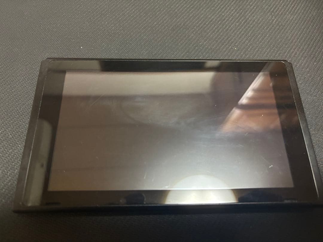 t*3様 【週末値下げ】NintendoSwitch 本体 ジョイコン、充電器付