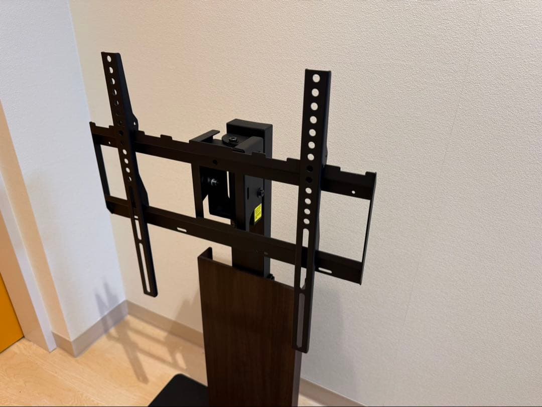 EQUALS WALL B1 ロータイプ テレビスタンド ★引取りは8,000円