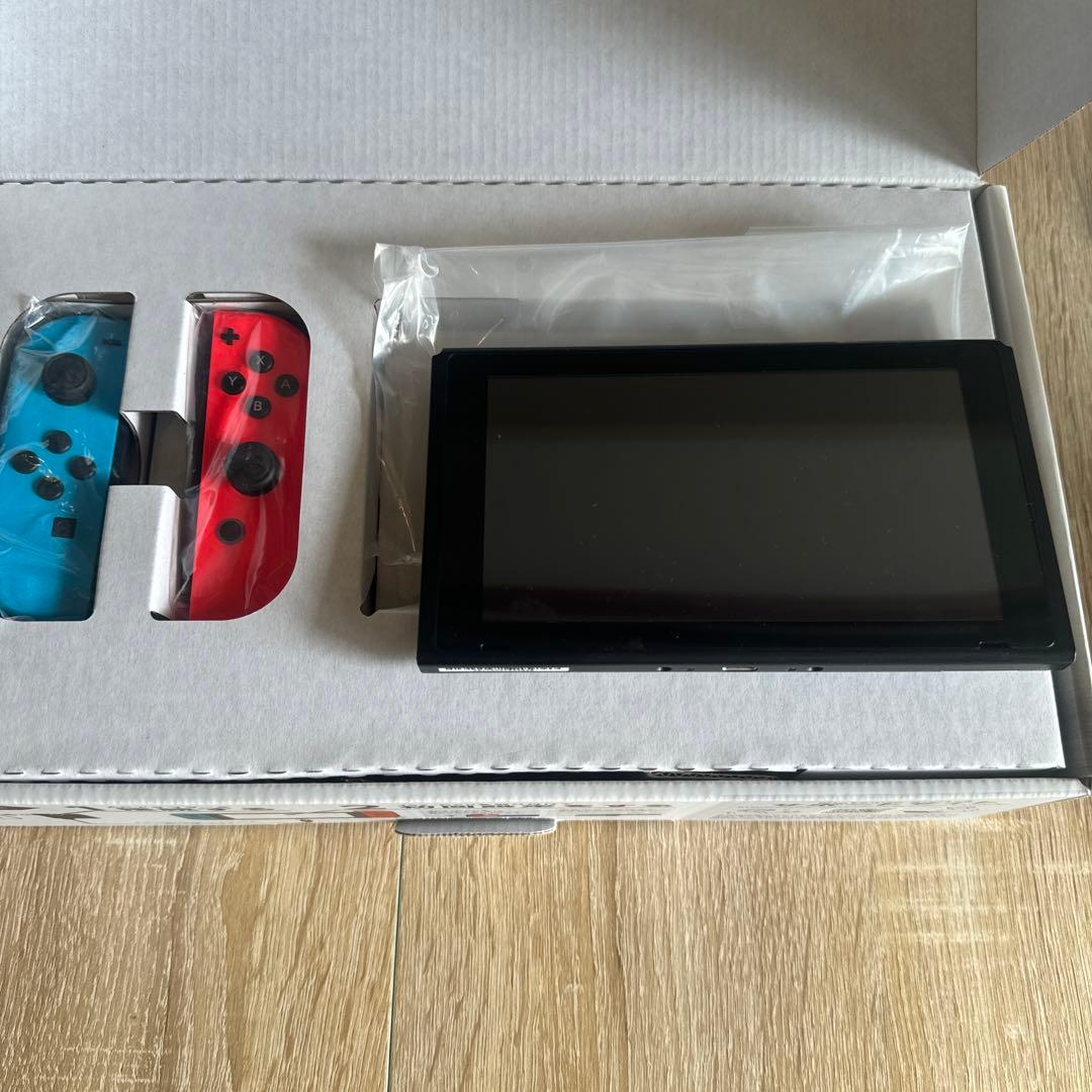 任天堂Switch本体　付属品、箱、フィルム付き