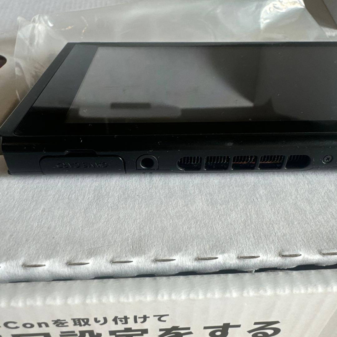 任天堂Switch本体　付属品、箱、フィルム付き