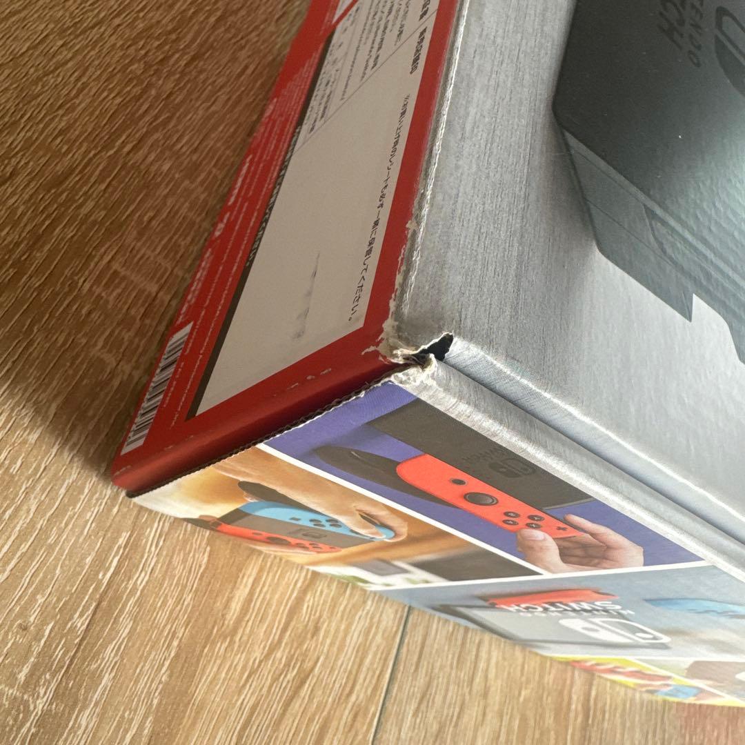 任天堂Switch本体　付属品、箱、フィルム付き