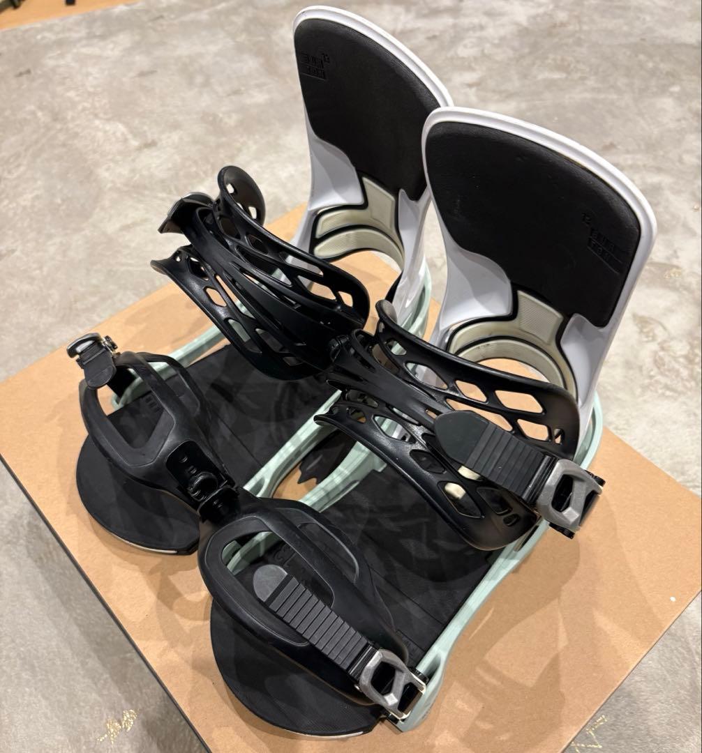 Burton カーテルX リフレックス Mサイズ