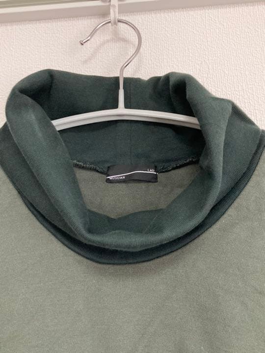 Lad musician タートルネックカットソー