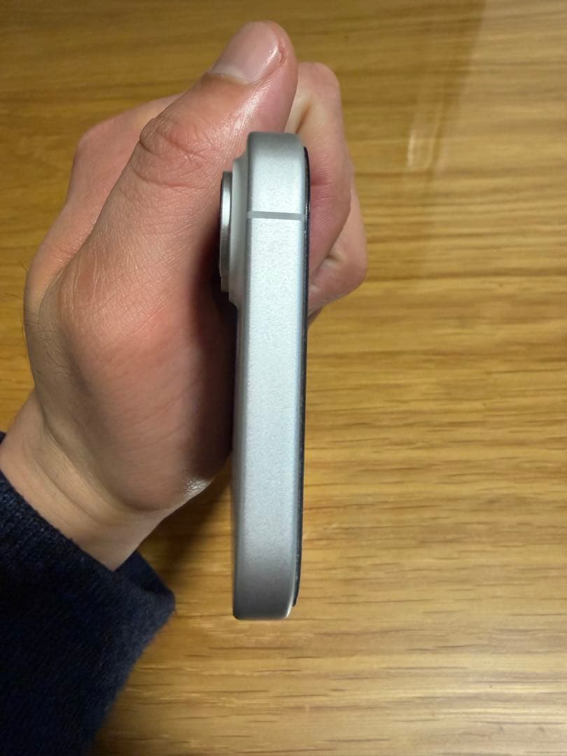 【極美品】iPhone17ホワイト 本体