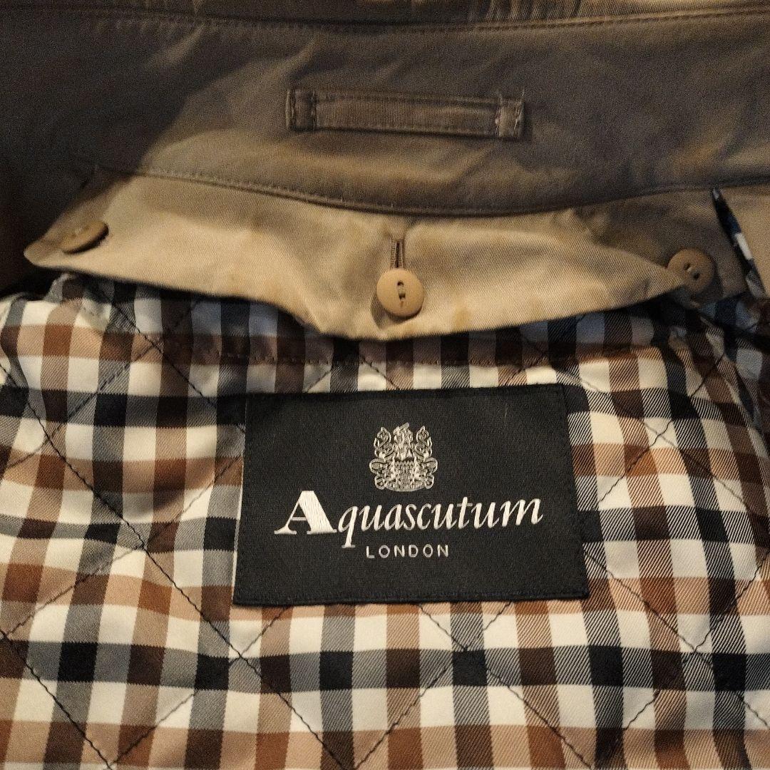 ベージュ トレンチコート ダブルブレスト