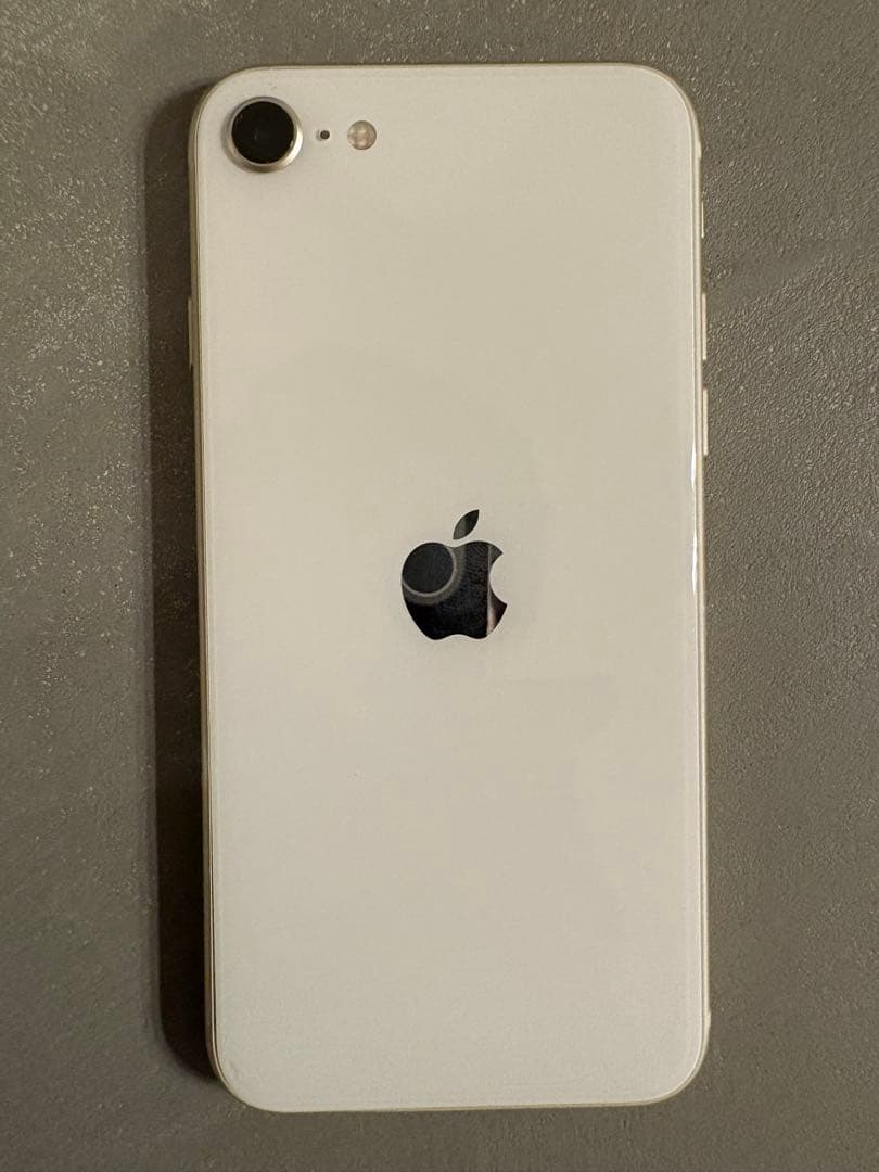 Apple iPhone SE (第3世代) ホワイト