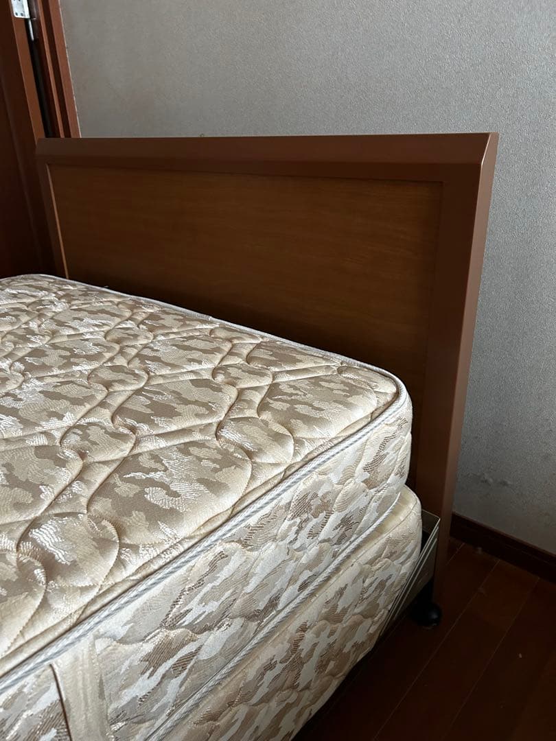 Simmons シモンズ　セミダブル スプリングマットレス ダブルクッション3台