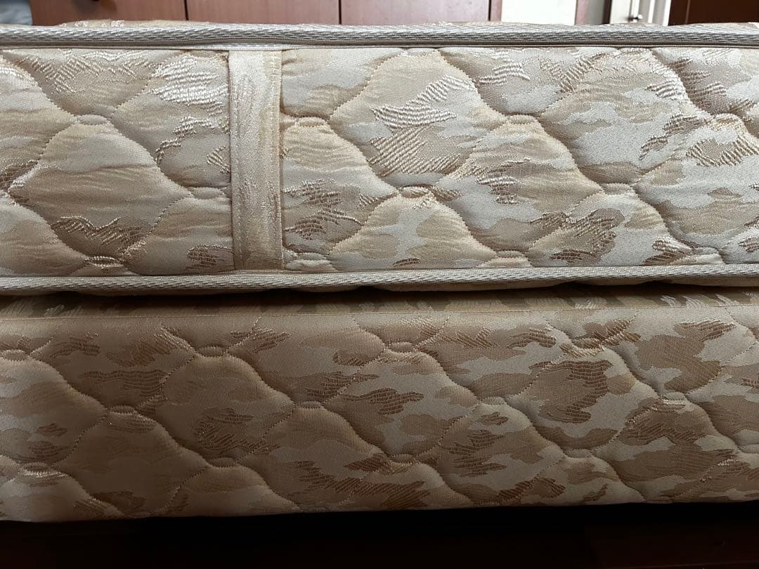 Simmons シモンズ　セミダブル スプリングマットレス ダブルクッション3台