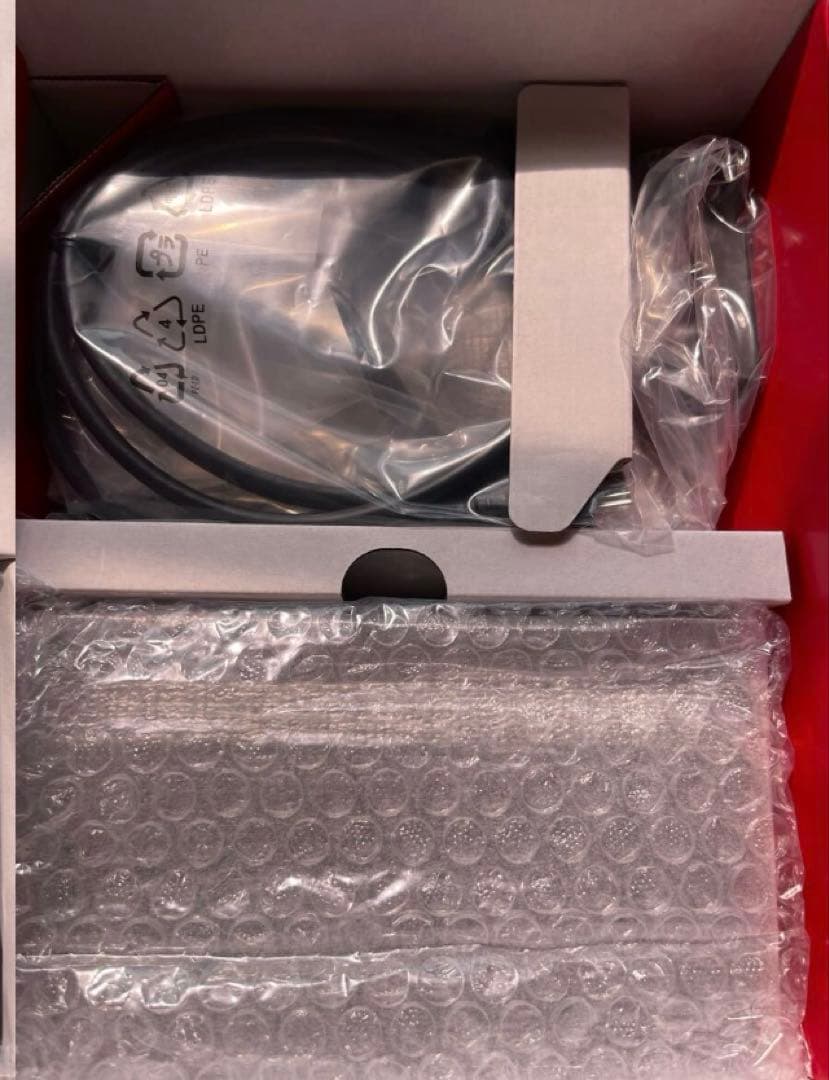 【新品未使用】ニンテンドースイッチ Joy-Con ネオンレッド L R