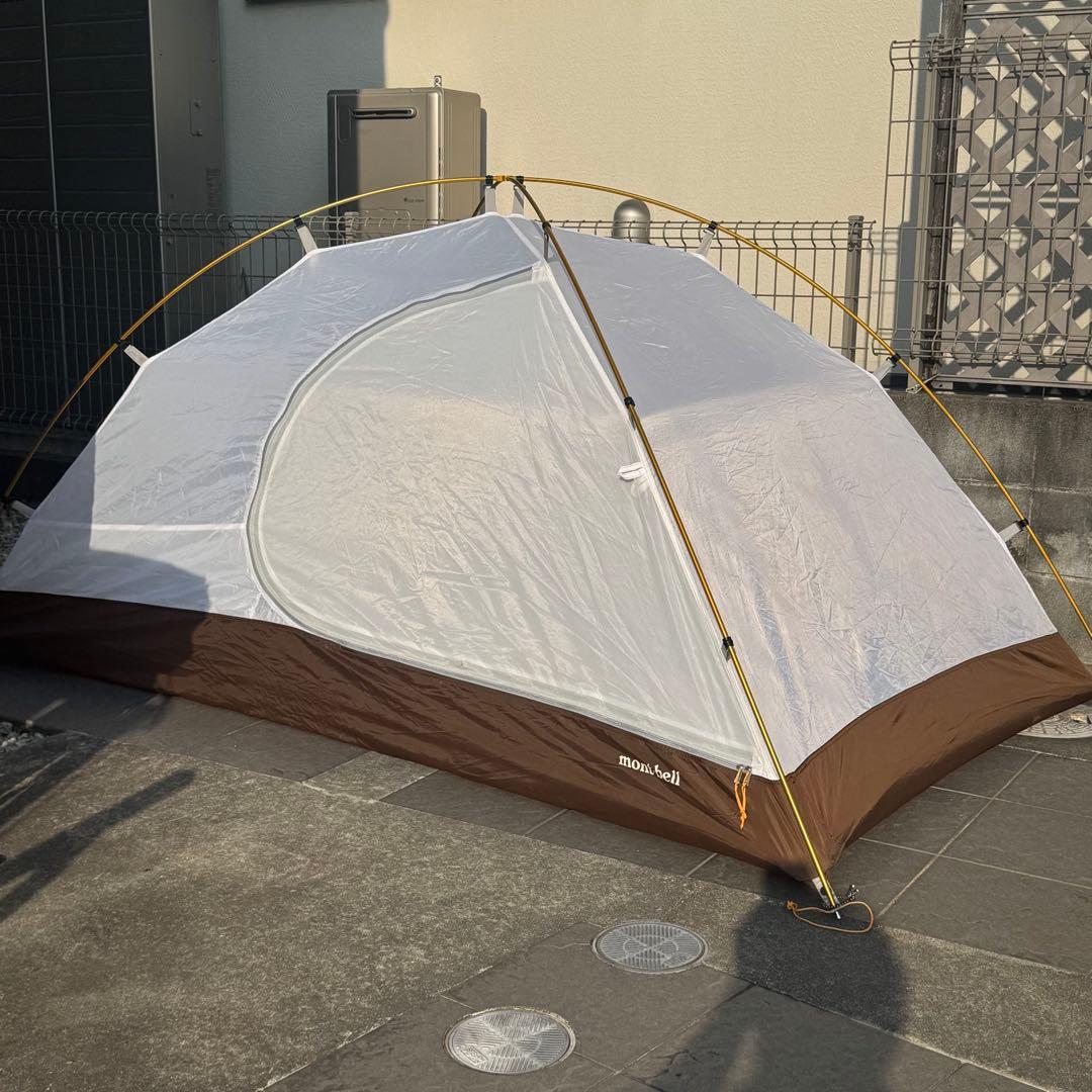 人気モンベル　クロノスドーム2 山岳テント　オレンジ　軽量コンパクト