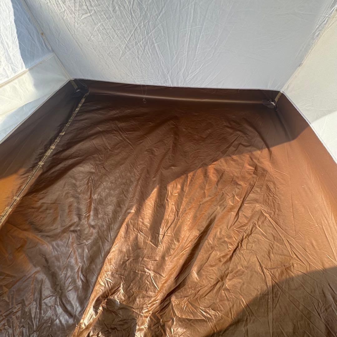 人気モンベル　クロノスドーム2 山岳テント　オレンジ　軽量コンパクト