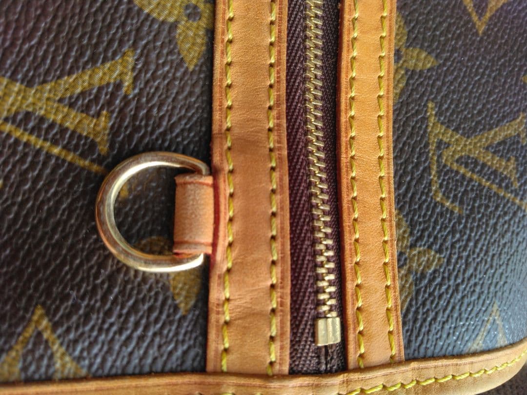 LOUIS VUITTON メッセンジャーボスフォールモノグラム