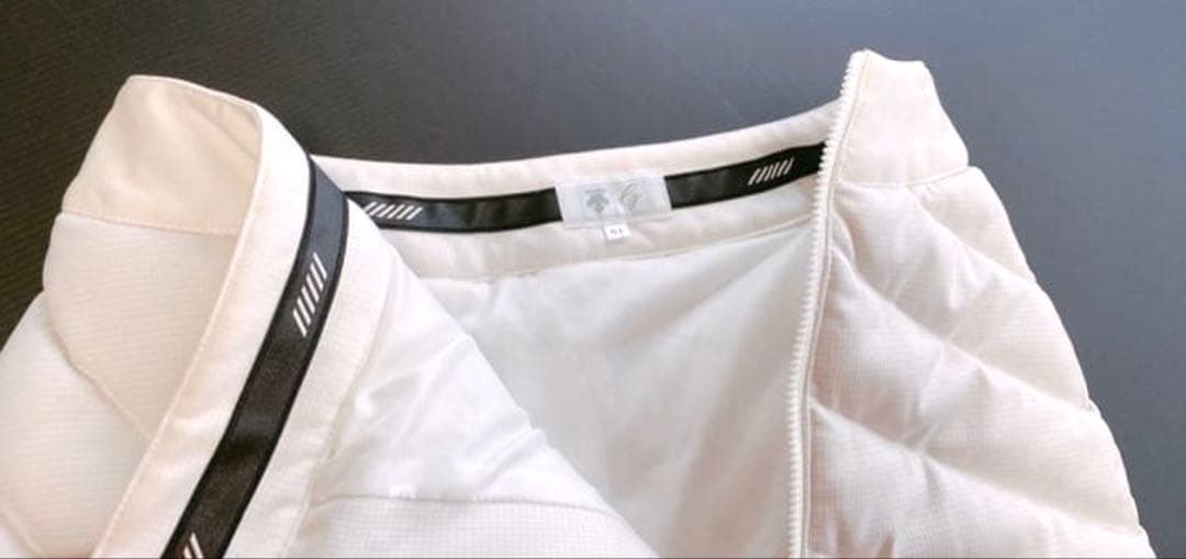 デサントゴルフ　上下②点セット　ダウンベスト　ダウンスカート 防寒