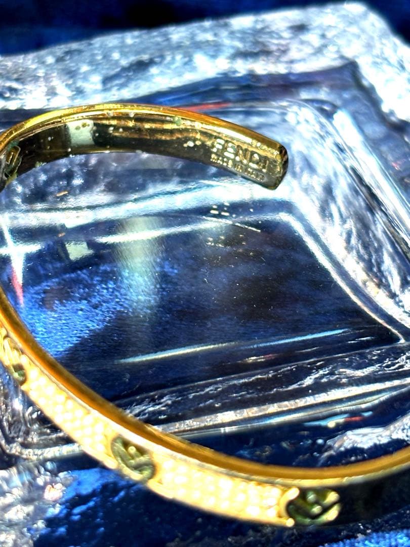 FENDI バングル　GOLD ラインストーン