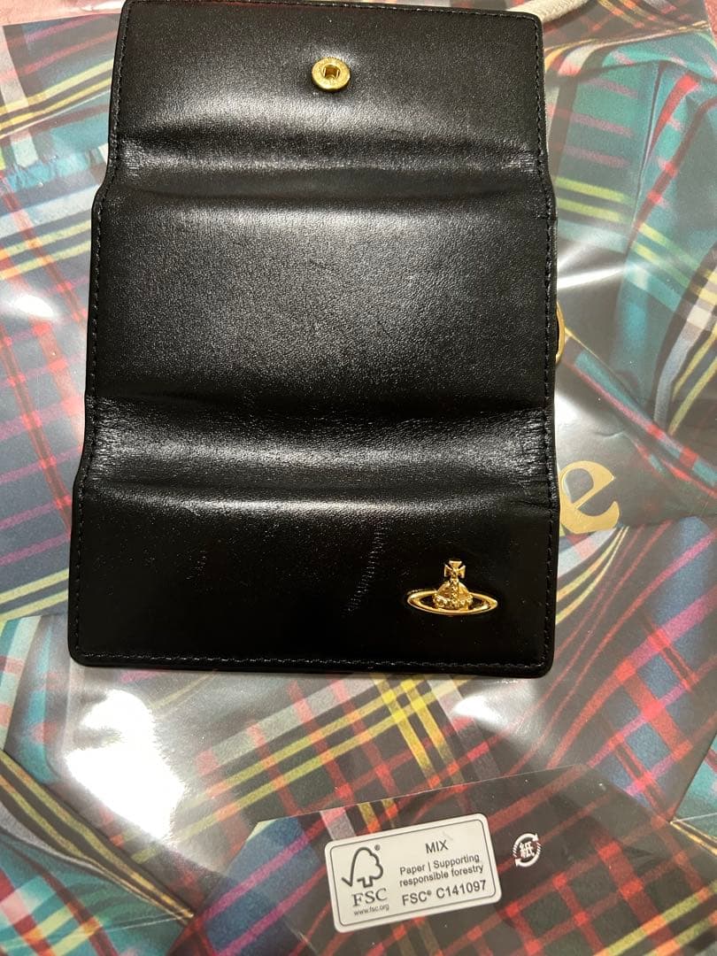 ブラックキーケース ゴールドロゴ付き