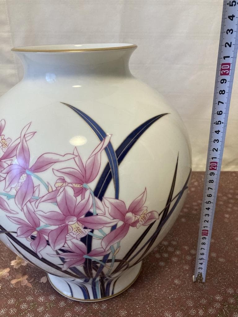 香蘭社　 花瓶　 花器　 金彩　蘭　木箱入り　高さ29.5cm