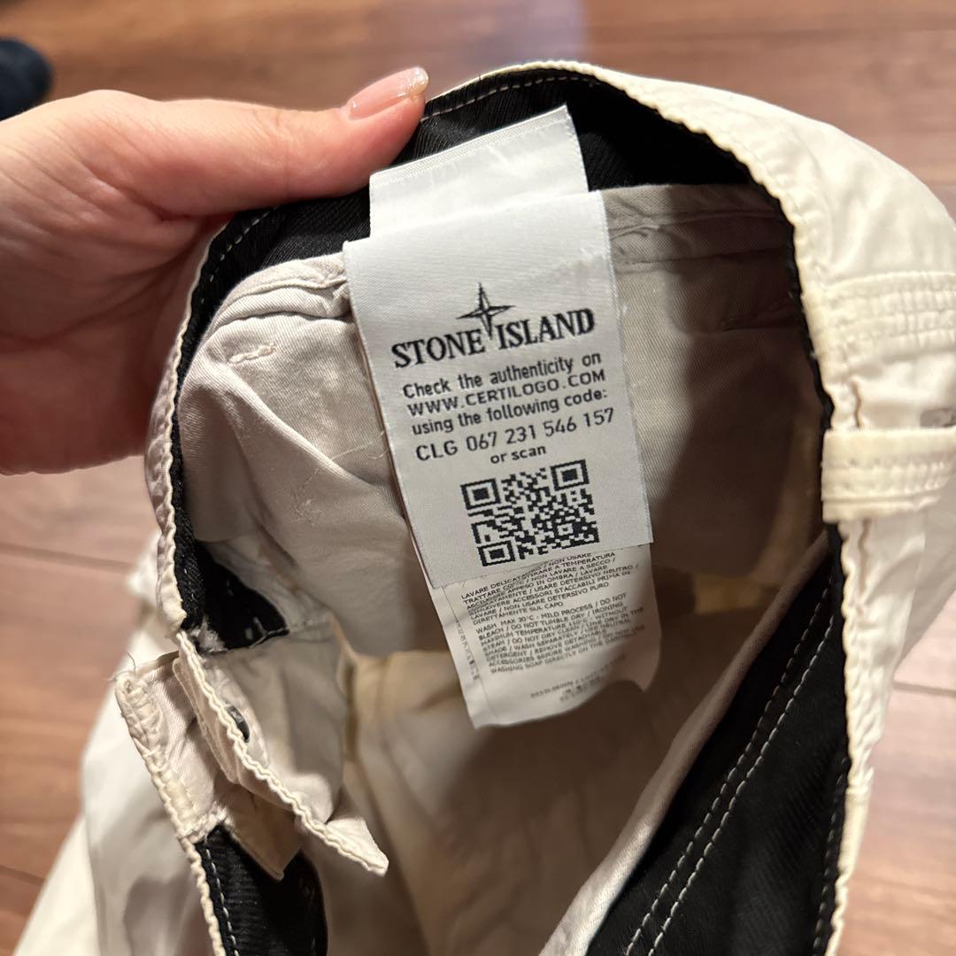 STONE  ホワイト　カーゴショートパンツ