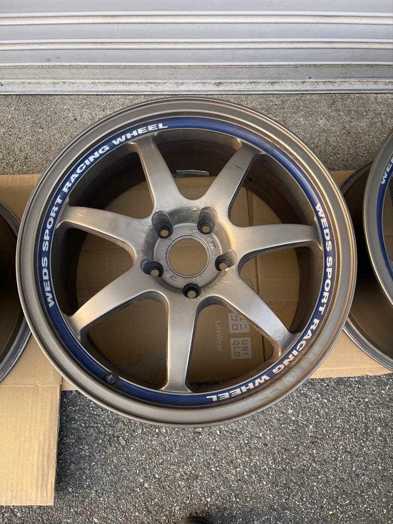 WedsSport SA-90 17インチ 8J +35 114.3 4本