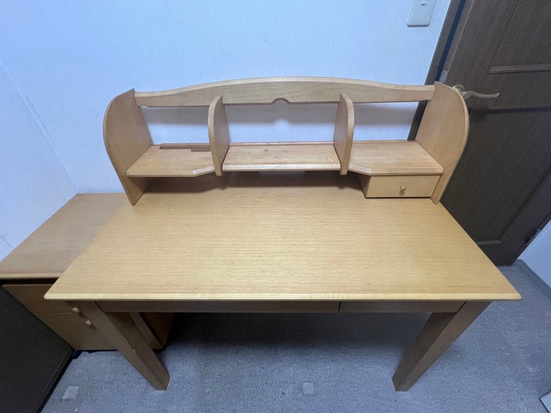 カリモク家具机　学習机