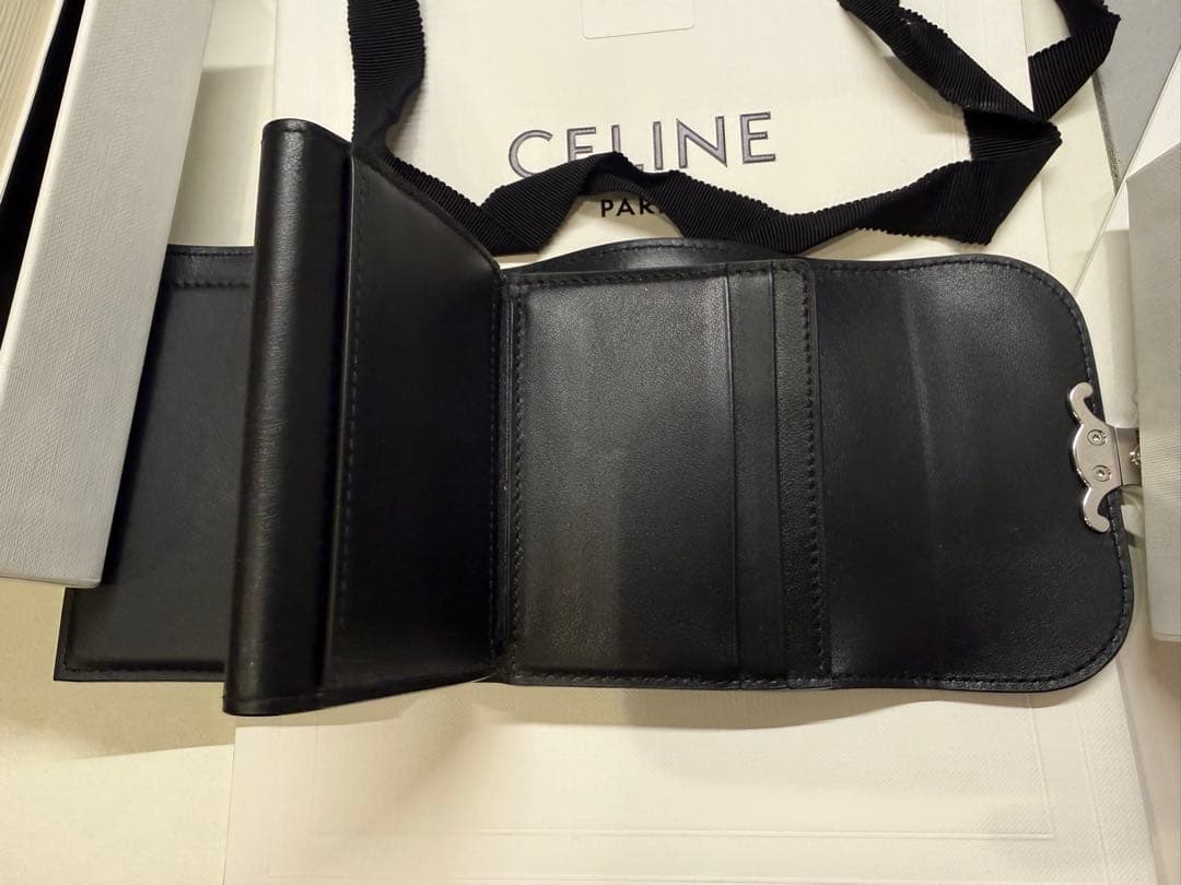 CELINE スモールフラップウォレット　トリオンフ　三つ折り財布　黒