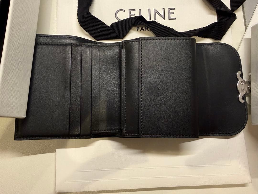 CELINE スモールフラップウォレット　トリオンフ　三つ折り財布　黒