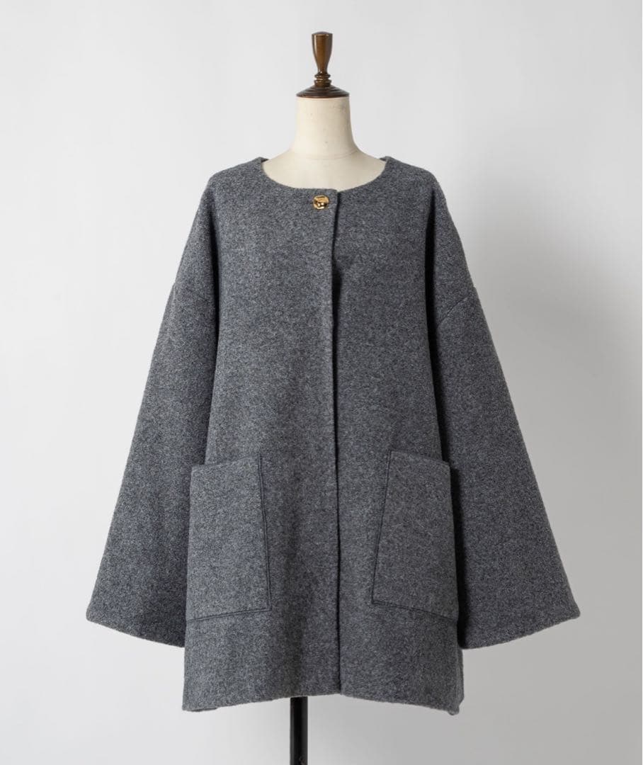 moi tytto ノーカラーボアミドルコート チャコールグレー