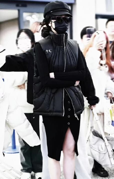 正規品 THUG CLUB Cave  ダウンベスト 2 ブラック