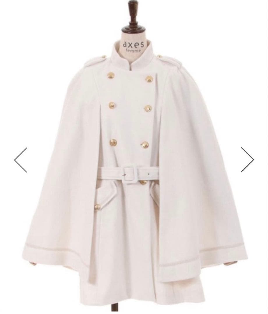 axes femme ダブルボタンケープコート 白