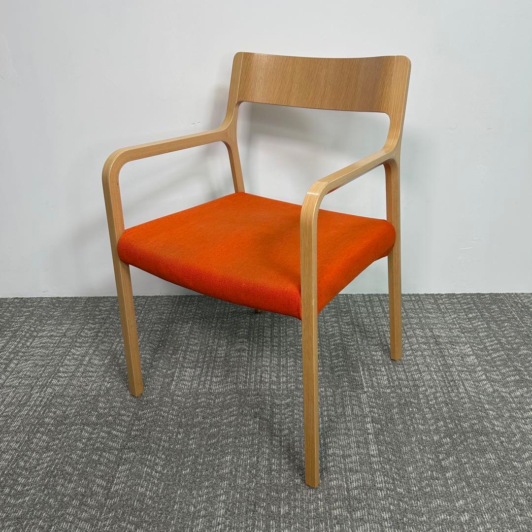 美品　arflex(アルフレックス) RINN,ダイニングチェア　オレンジ’