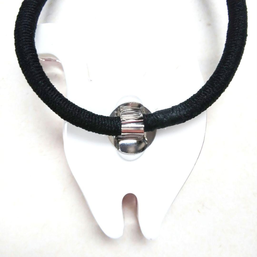 ヘアゴム レジン 大きなポッテリ三毛猫ちゃんとマトリカリア