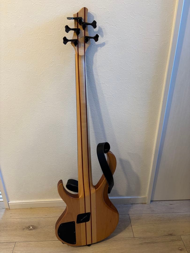 Ibanez BTB1305E Prestige 5弦スルーネック