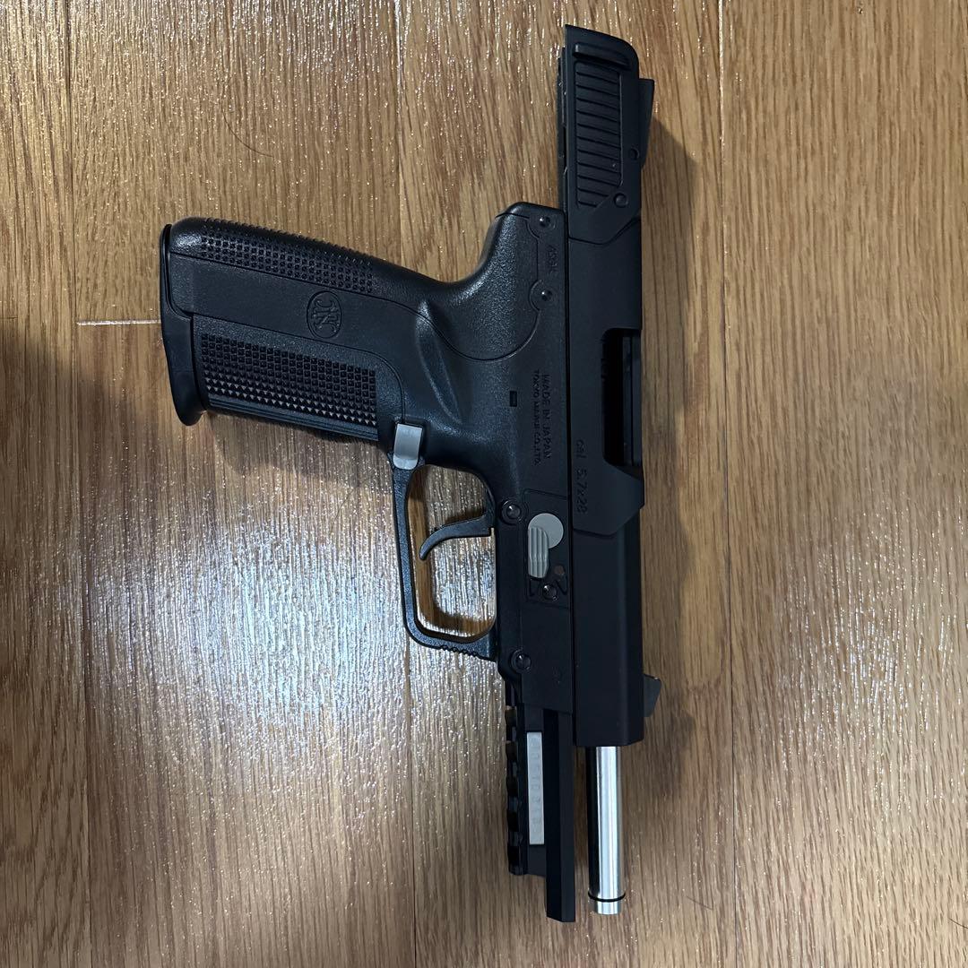 東京マルイ　FN5-7　ほぼ新しい　ガスガン　ハンドガン　エアソフト