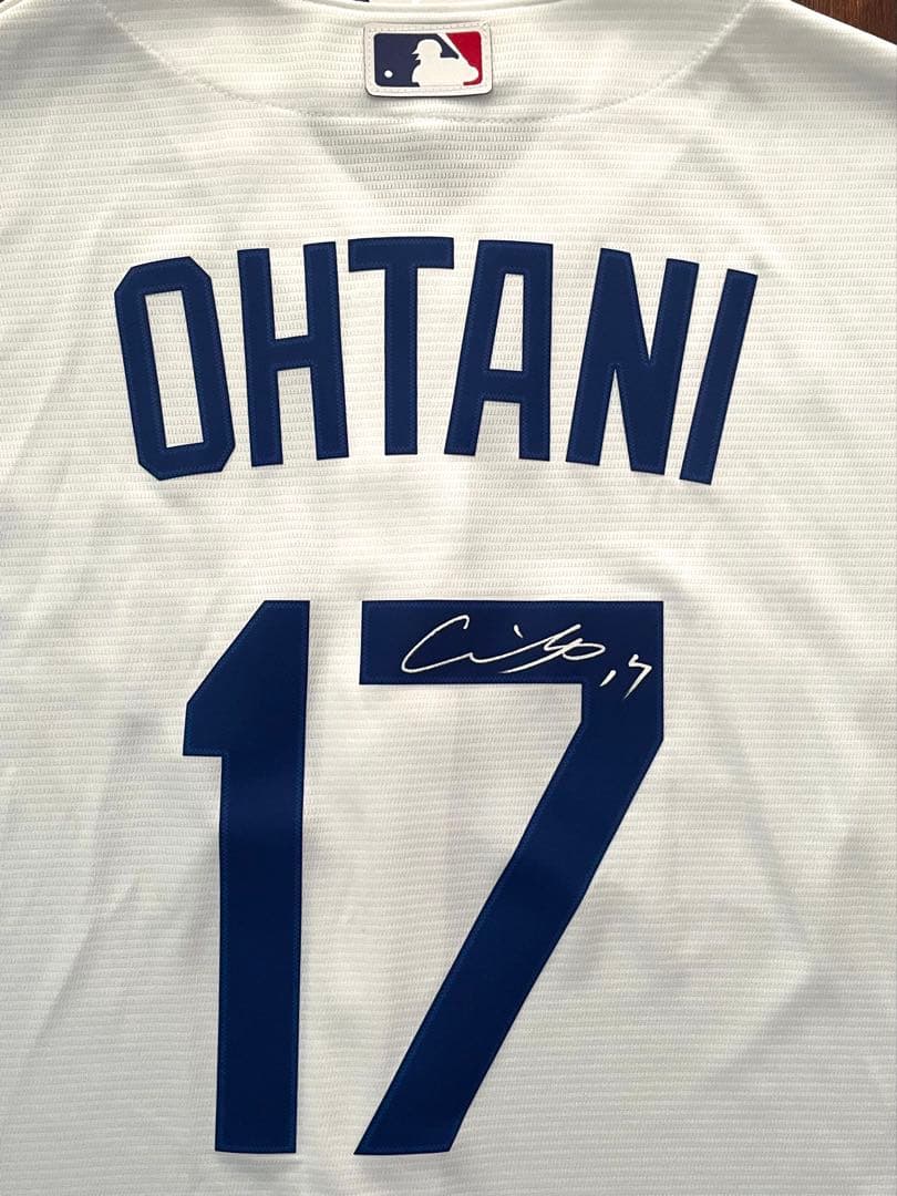 o*9様 大谷翔平　17 直筆サイン入りユニフォーム