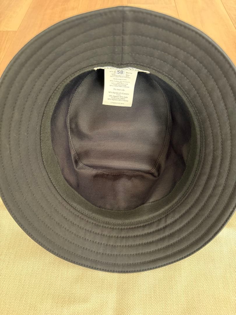 エルメス刺繍ロゴバケットハット