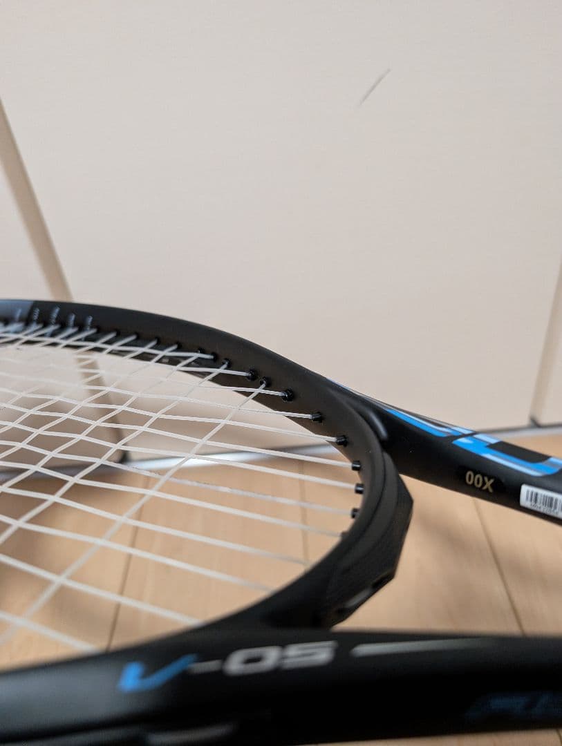 新品未使用　Mizuno V-05 テニスラケット 00X