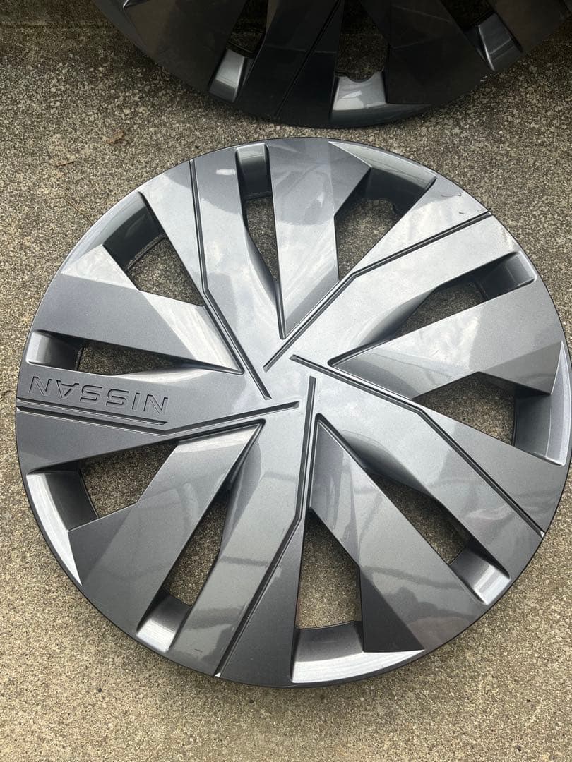 NISSAN 16インチ ホイールカバー 4枚セット　セレナ　C28