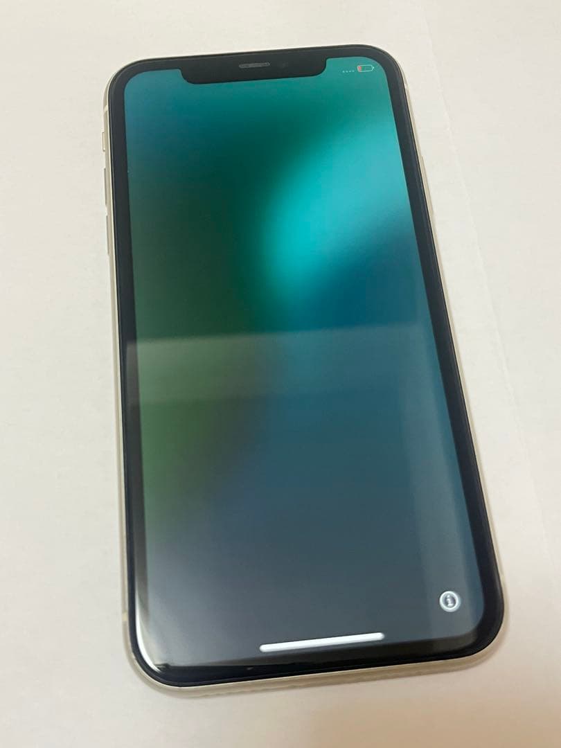 iPhone 11 64GB ホワイト