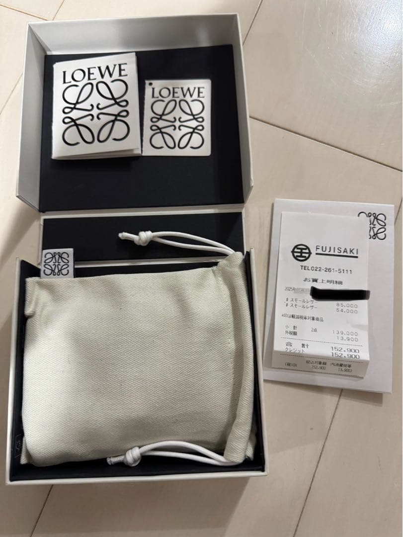 LOEWE アナグラム バーティカル ウォレット スモール ペブルグレインカーフ