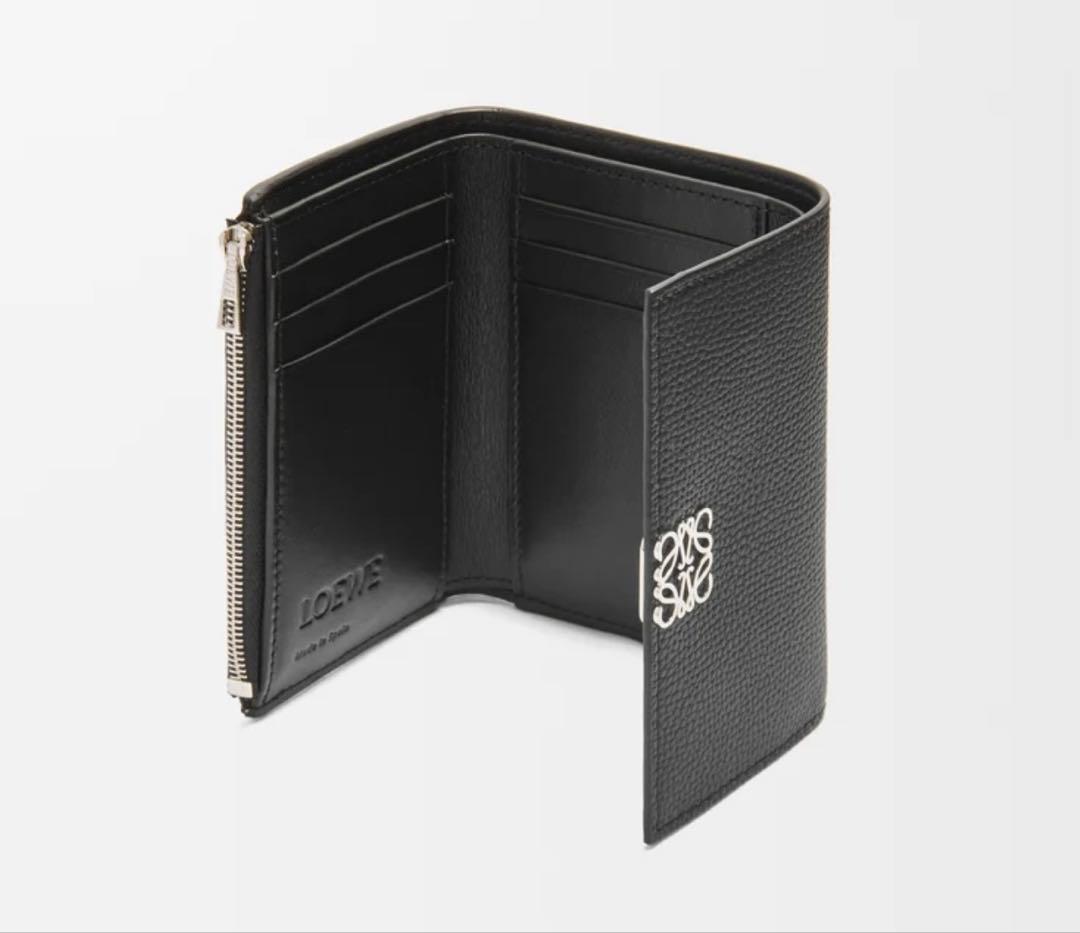 LOEWE アナグラム バーティカル ウォレット スモール ペブルグレインカーフ