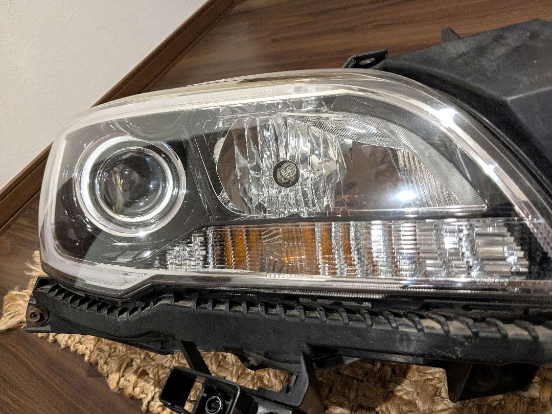 【送料込!!】スバル レガシィアウトバック（BS9）右ヘッドライトユニット