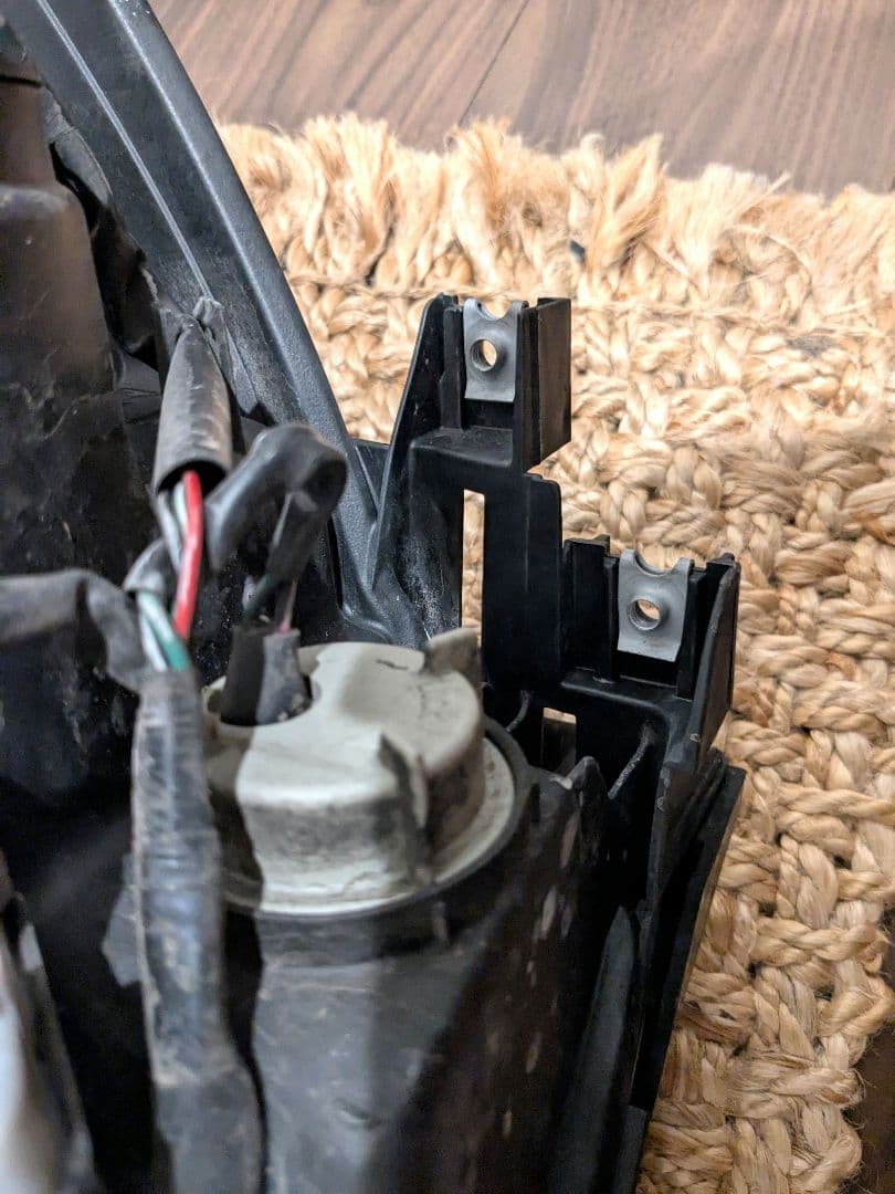 【送料込!!】スバル レガシィアウトバック（BS9）右ヘッドライトユニット