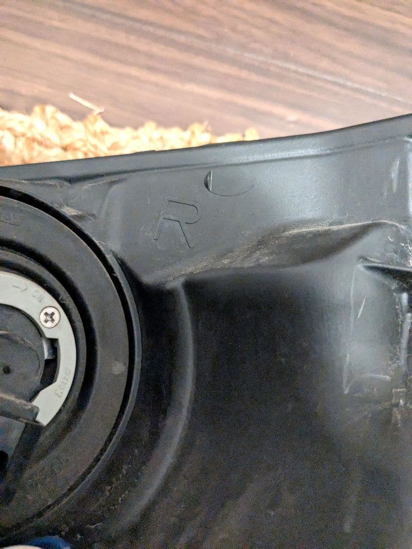 【送料込!!】スバル レガシィアウトバック（BS9）右ヘッドライトユニット