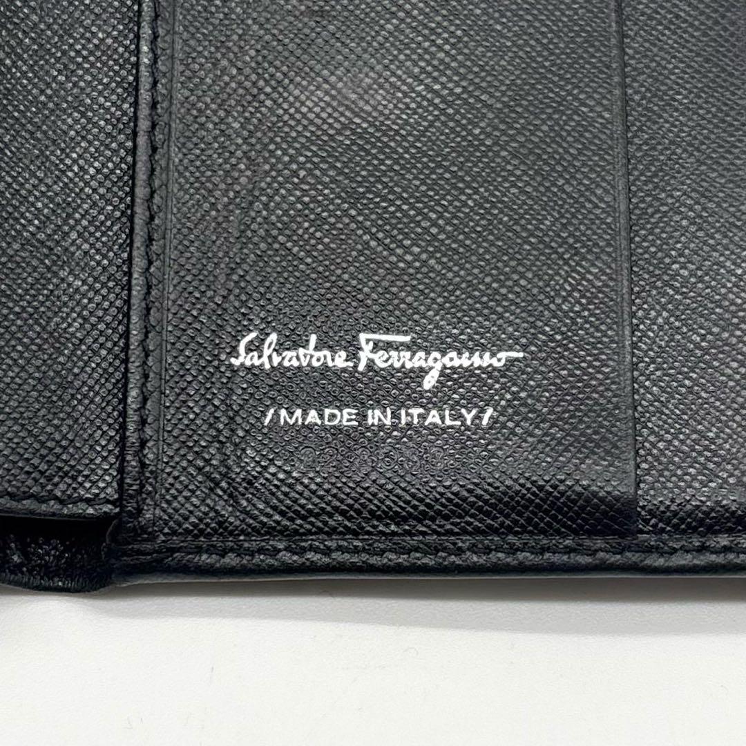 【極美品】Ferragamo サフィアーノ 三つ折り財布 コンパクト ブラック