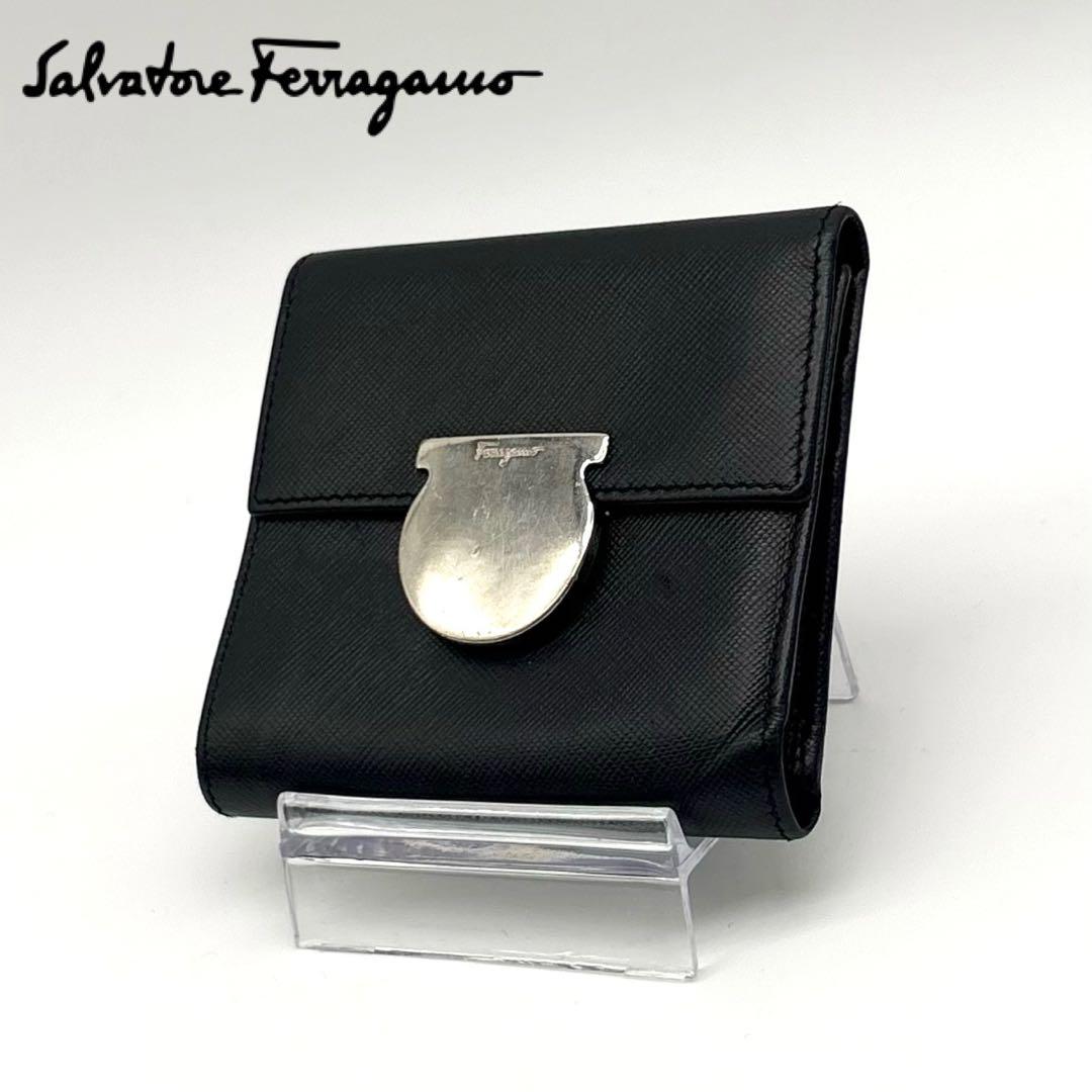 【極美品】Ferragamo サフィアーノ 三つ折り財布 コンパクト ブラック