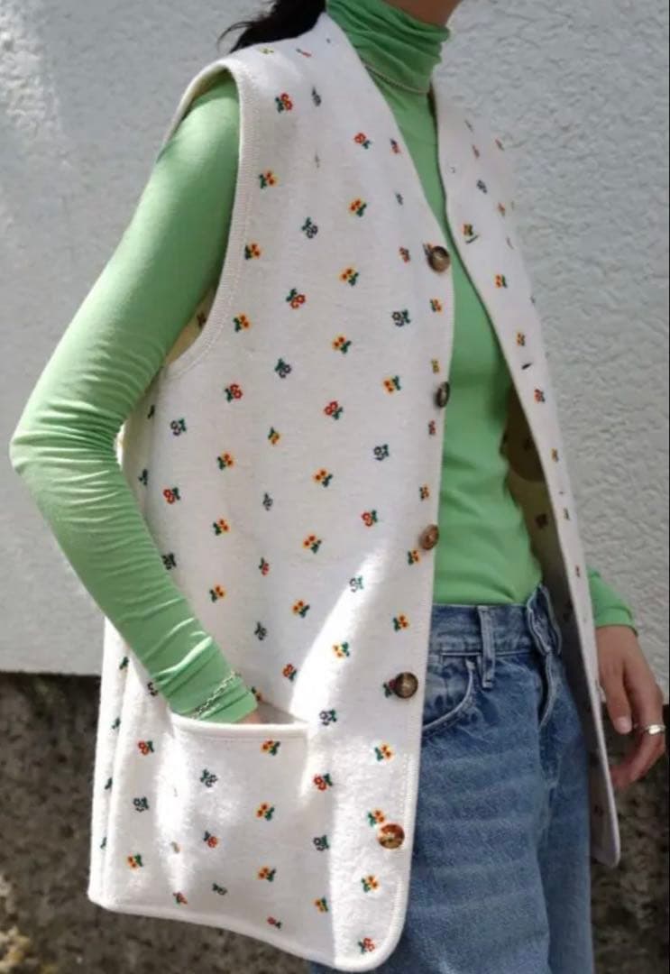 専用　RIER WALKER GILET FLOWER ベスト　お値下げ